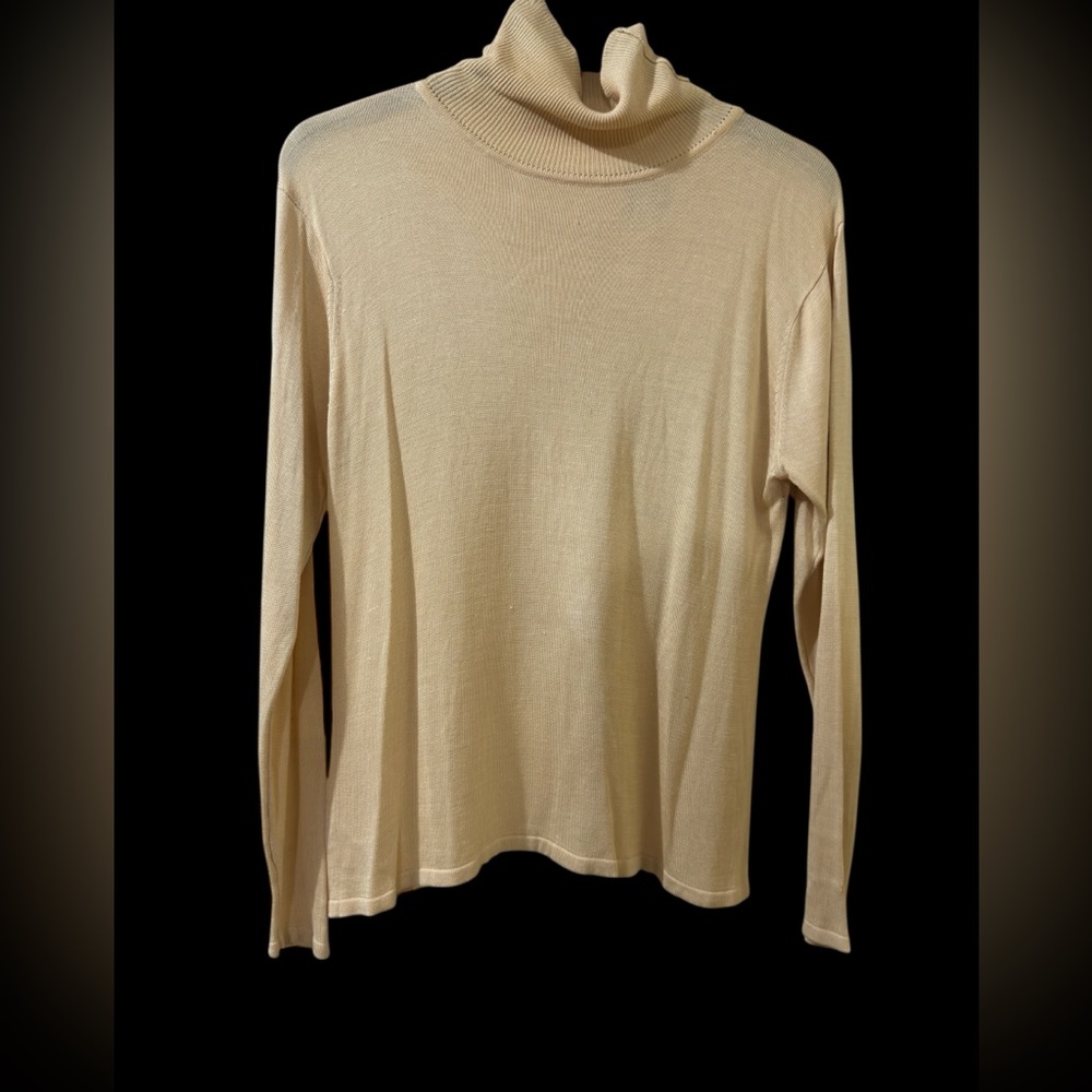 Samantha Taylor 100% silk Turtleneck Sweater soft buttery yellow
